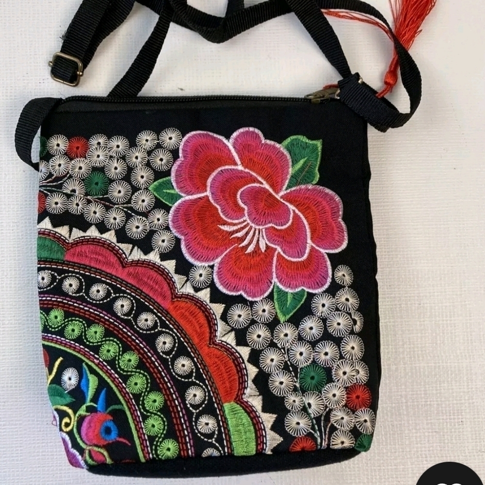 Women's Detail Floral Embroidered Black Small Crossbody Shoulder Bag Lightweight - Picture 10 of 16